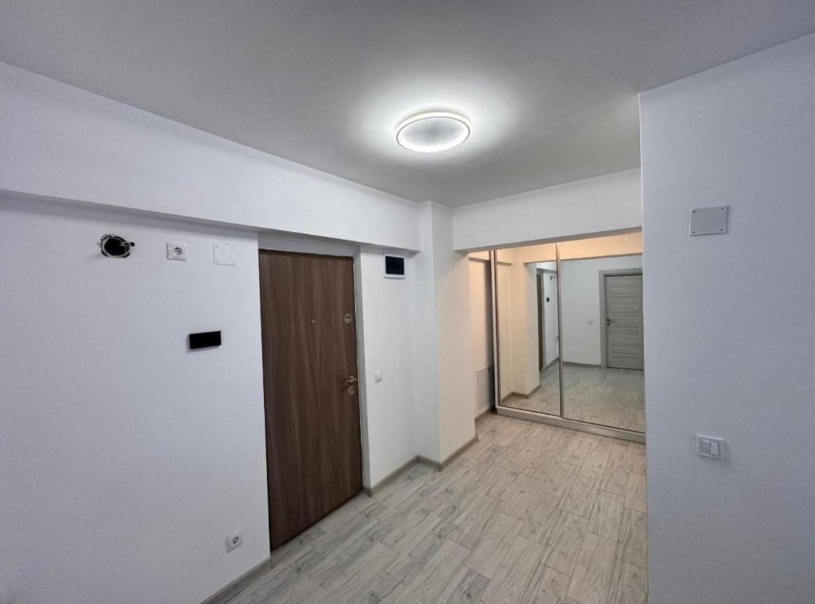 Luxy Apartment Craiova Exterior photo